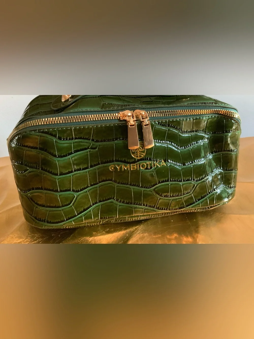 Green Croc-Embossed Makeup Bag